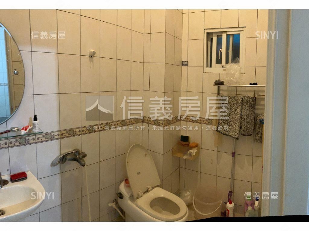 海佃熱鬧商圈旁美麗透天房屋室內格局與周邊環境