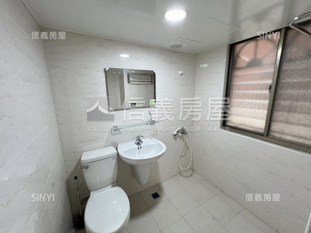 近北門國小美電梯２房雙衛房屋室內格局與周邊環境