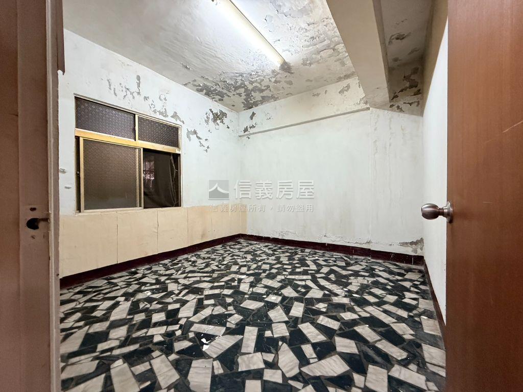東成街一樓寓房屋室內格局與周邊環境