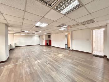 頭前庄企業天下五樓