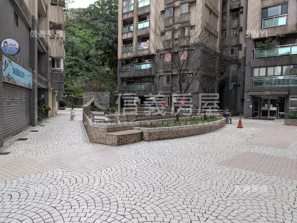 安心成家電梯兩房房屋室內格局與周邊環境