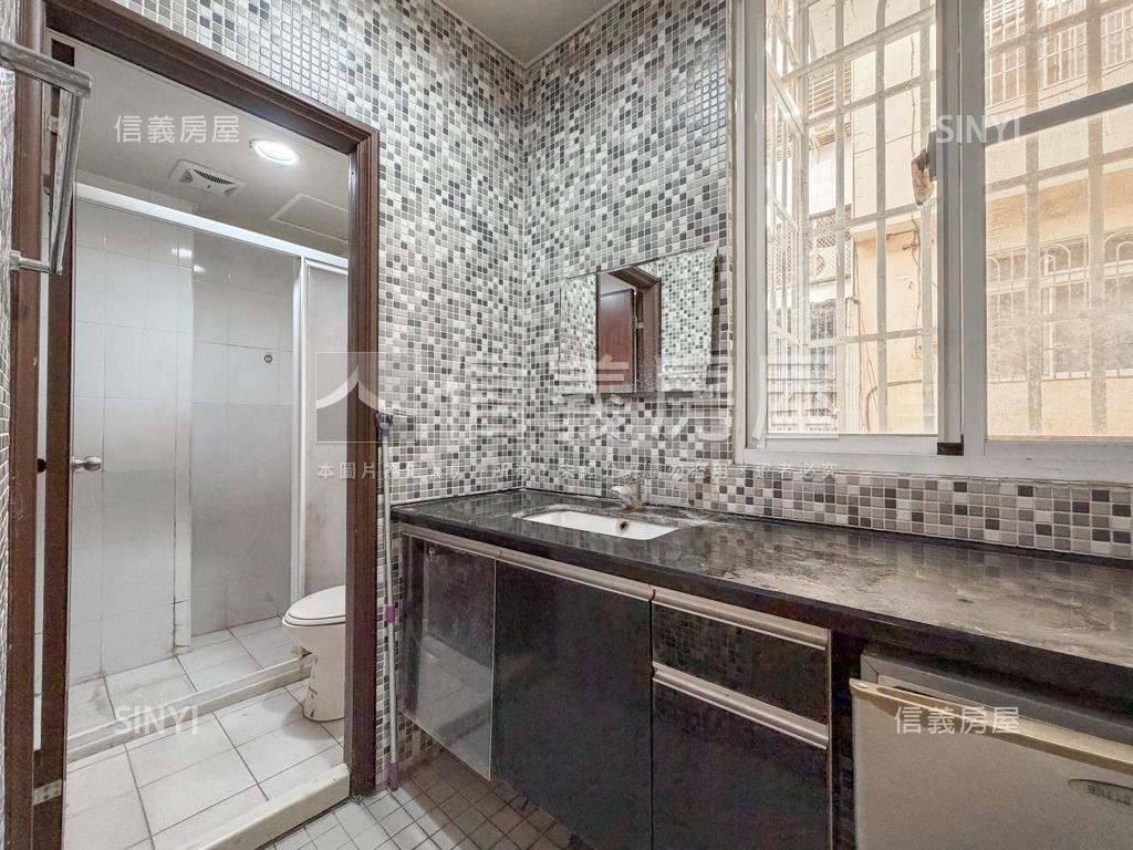 文藻大地坪收租透天房屋室內格局與周邊環境