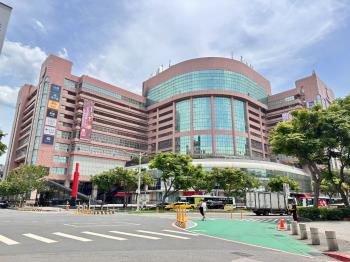 ㊣士東路店面