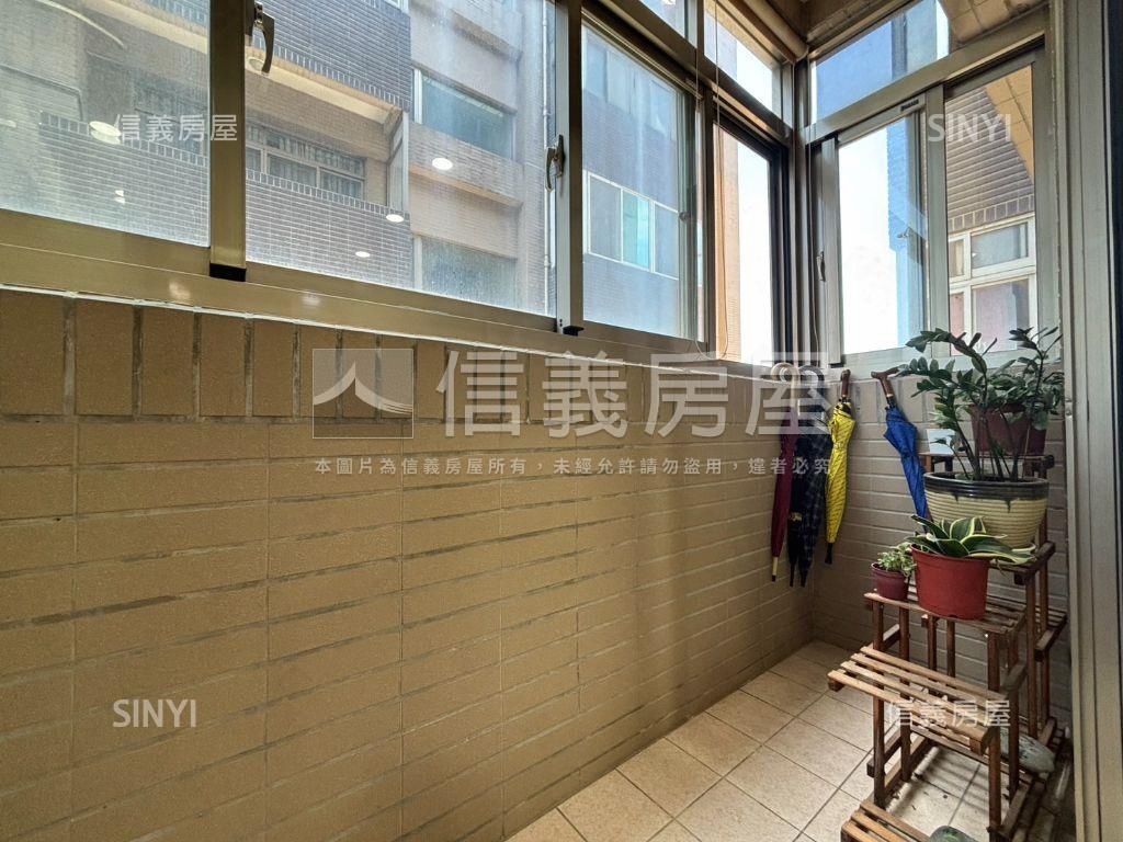 龍安商圈稀有釋出☆富域房屋室內格局與周邊環境