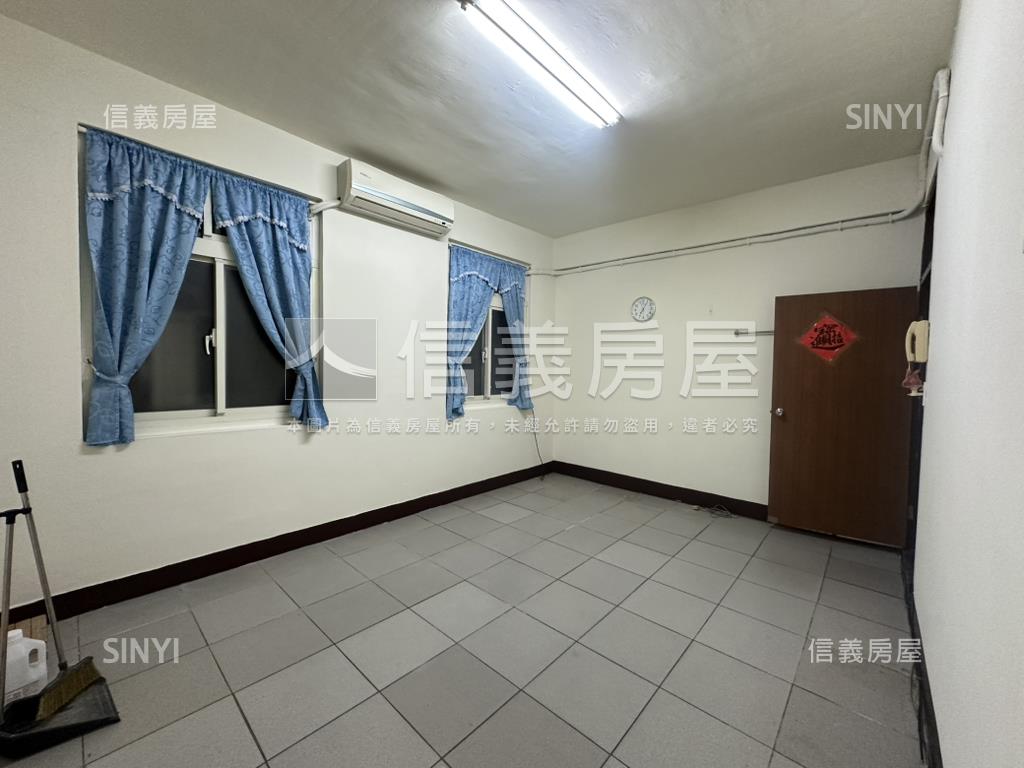 近捷運黃金三樓美寓房屋室內格局與周邊環境