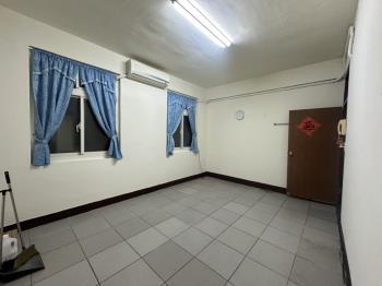 近捷運黃金三樓美寓