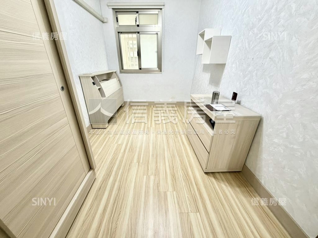 近環球˙邊間大空間房屋室內格局與周邊環境