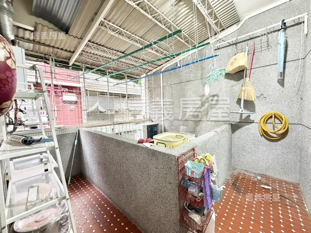 近環球˙邊間大空間房屋室內格局與周邊環境