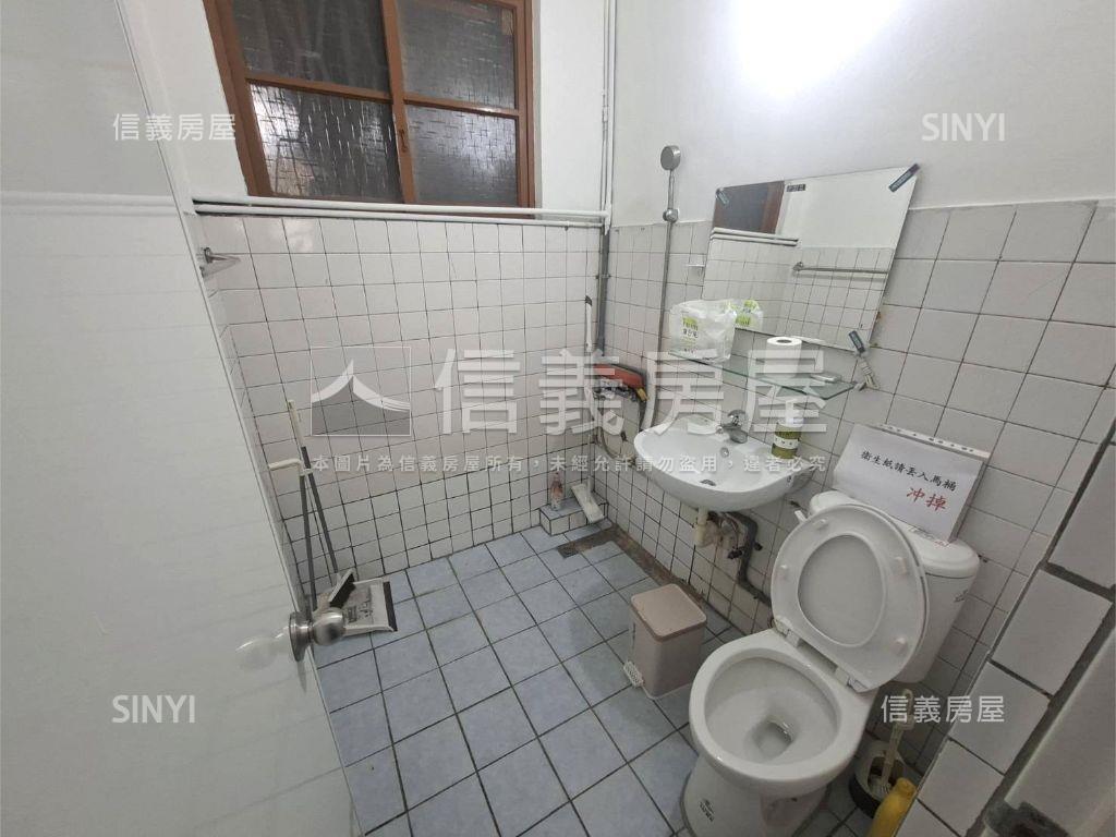 美術園道第一排質感透店房屋室內格局與周邊環境