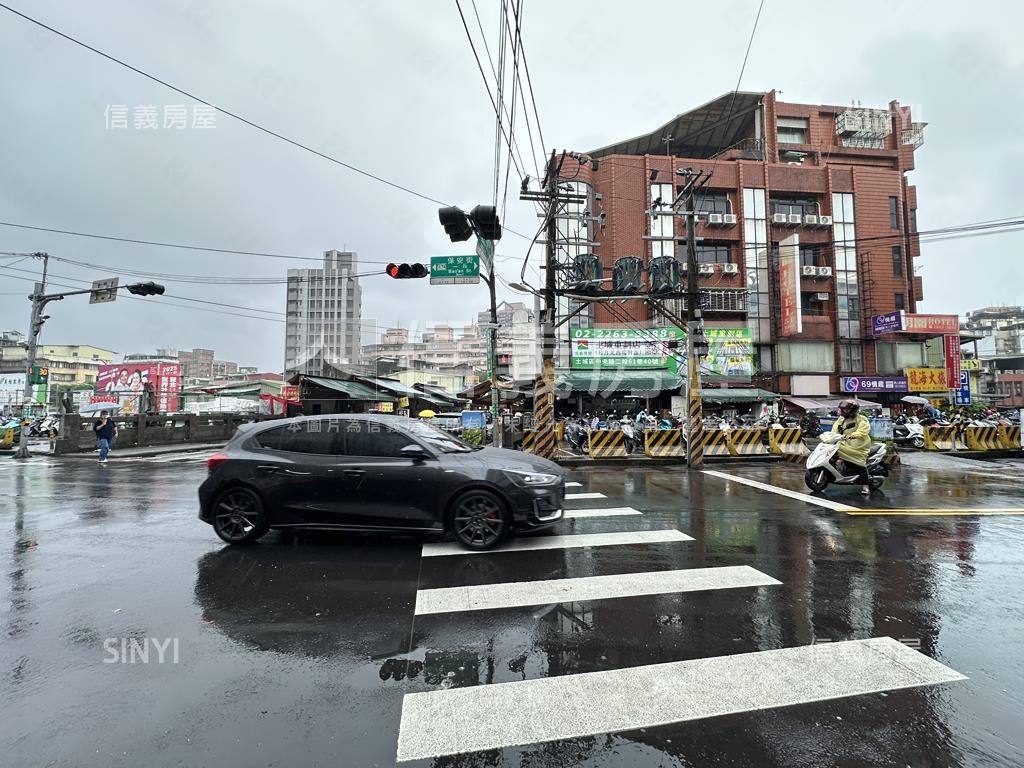 金賀稀少釋出６８號車位房屋室內格局與周邊環境