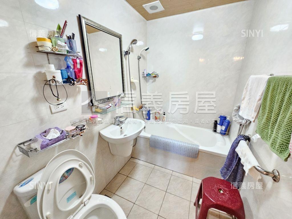 大清ＳＵＰＥＲ三房車位房屋室內格局與周邊環境