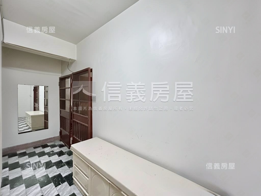 正關新商圈對面大庭院三房房屋室內格局與周邊環境