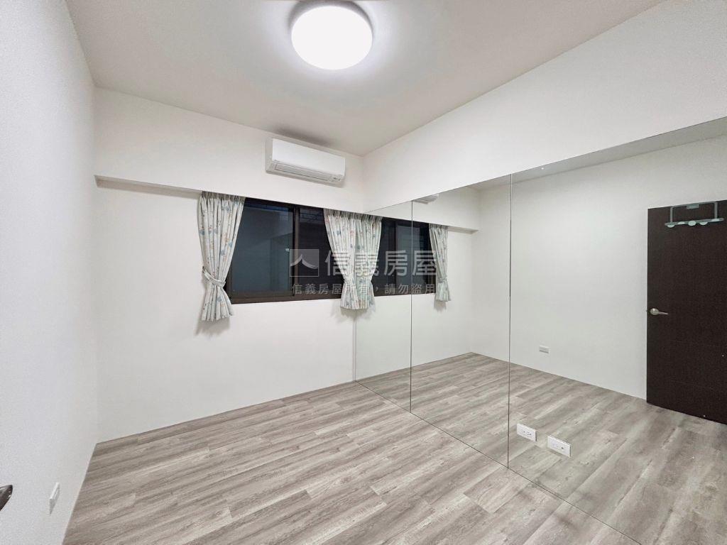 禾美邊間美裝潢四房房屋室內格局與周邊環境