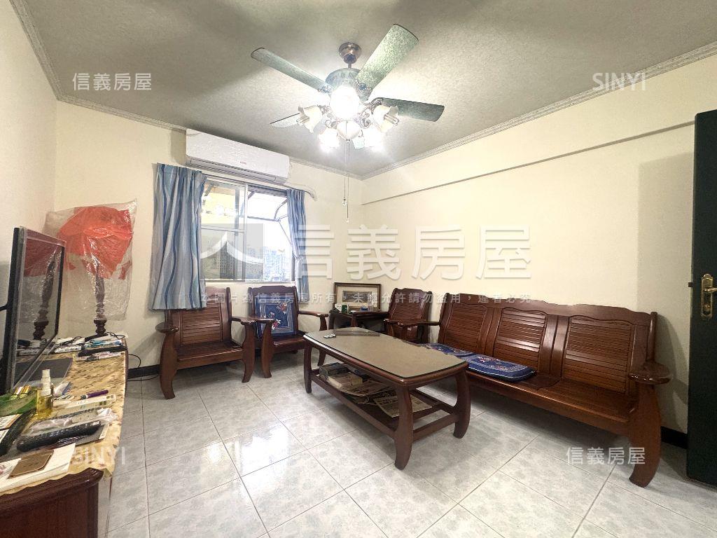 三面採光景觀溫泉宅房屋室內格局與周邊環境