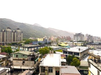 三面採光景觀溫泉宅