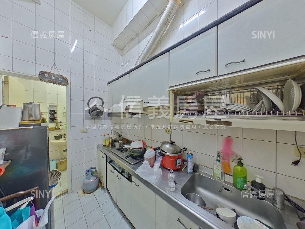 近樹義國小臨路透店房屋室內格局與周邊環境