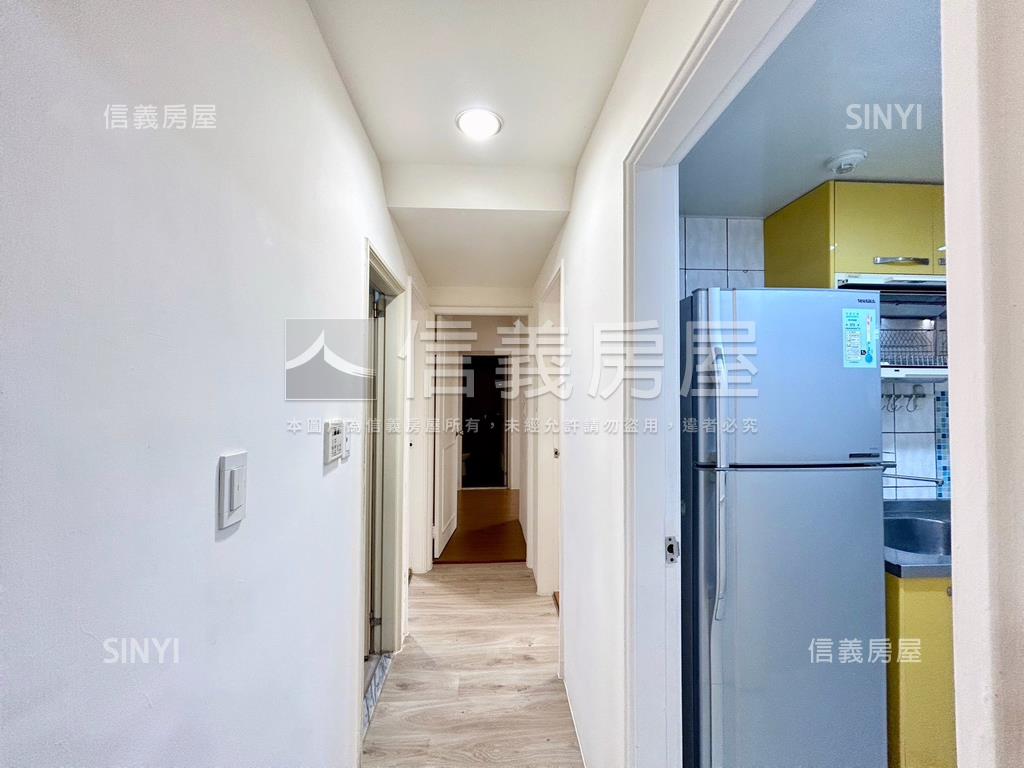 文化貴臨總圖旁電梯附車位房屋室內格局與周邊環境