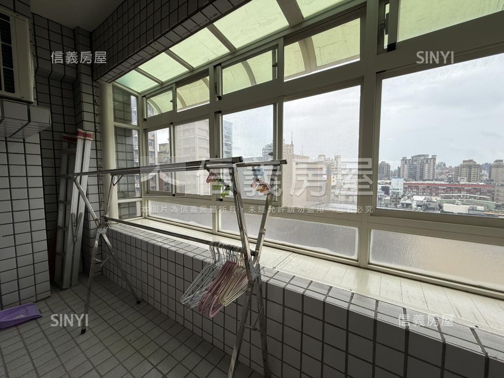 大空間溫馨三房車位房屋室內格局與周邊環境