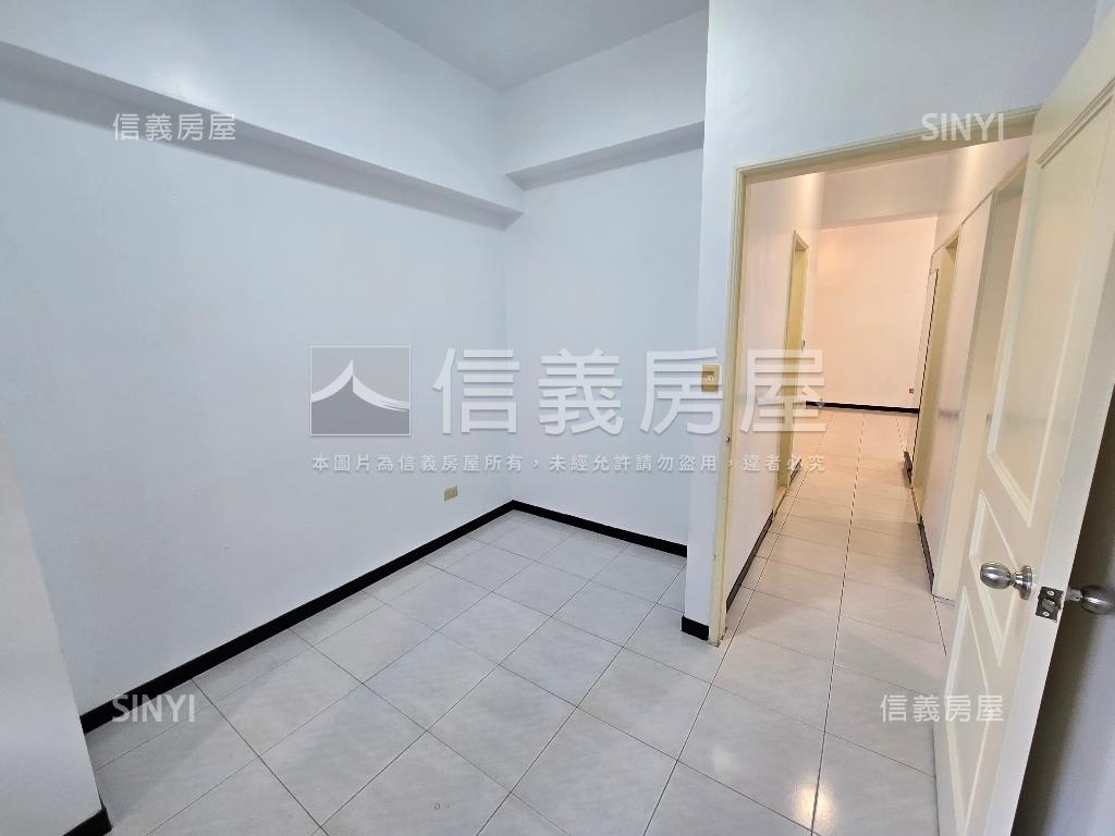 山海大地兩房一平面車位房屋室內格局與周邊環境