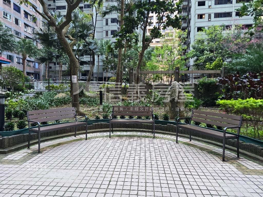 山海大地兩房一平面車位房屋室內格局與周邊環境