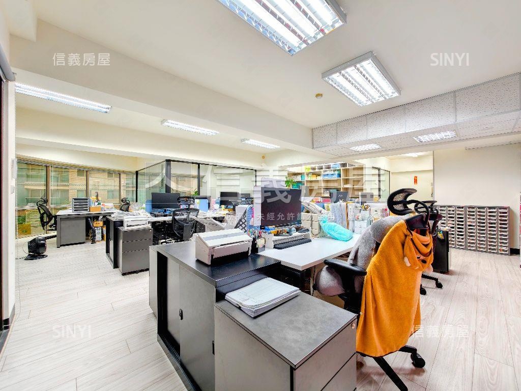 江子翠捷運出口前辦公室房屋室內格局與周邊環境