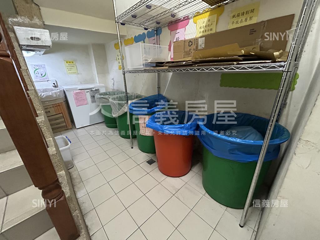 二房雙捷運公園時尚衣蝶房屋室內格局與周邊環境