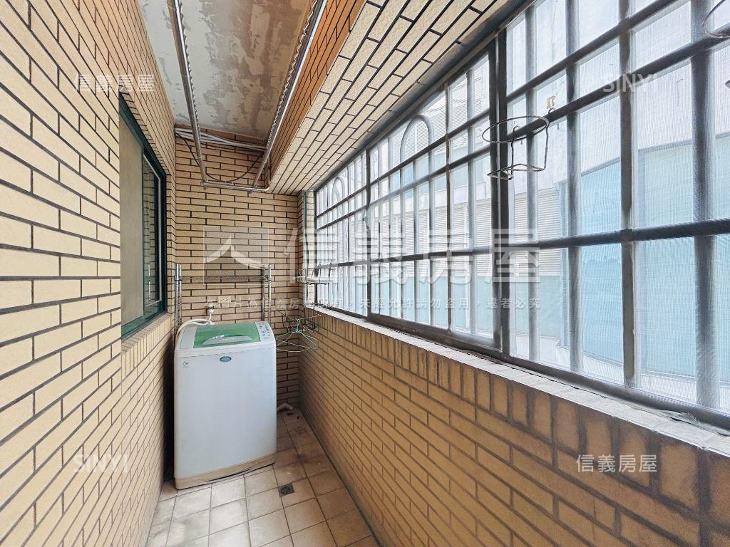 屋況好城品四房車位房屋室內格局與周邊環境