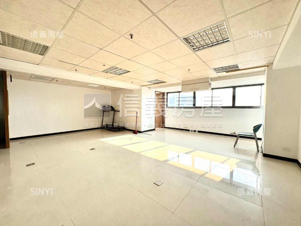 北屯東山路附車位大商辦房屋室內格局與周邊環境