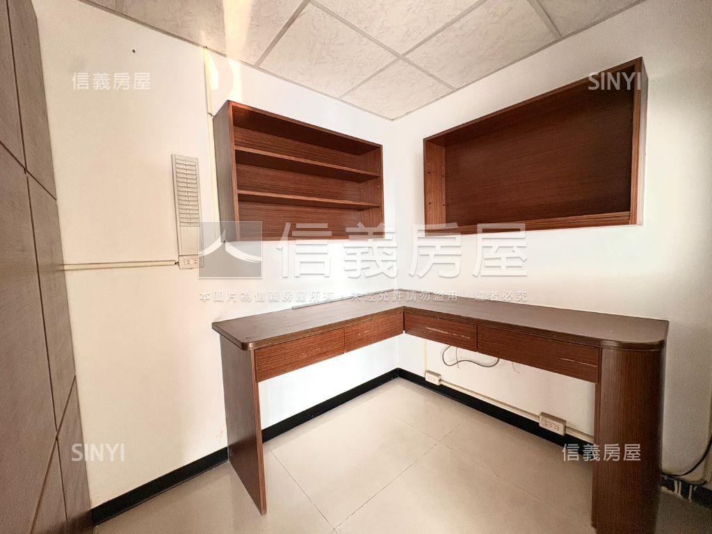 北屯東山路附車位大商辦房屋室內格局與周邊環境