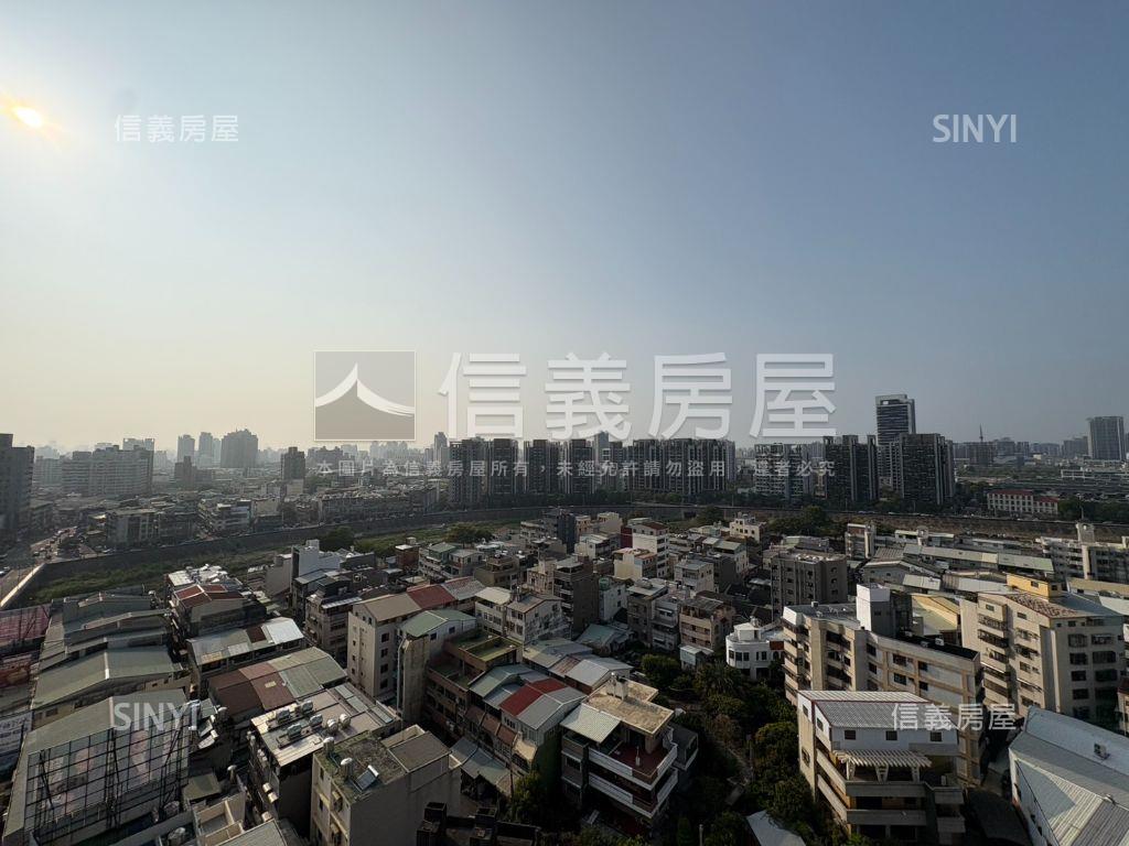 北屯東山路附車位大商辦房屋室內格局與周邊環境