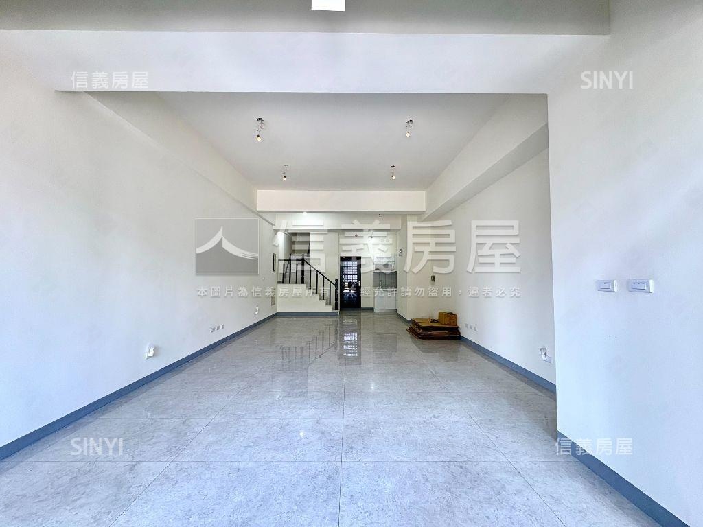 輕屋齡中華二路顯眼金店房屋室內格局與周邊環境