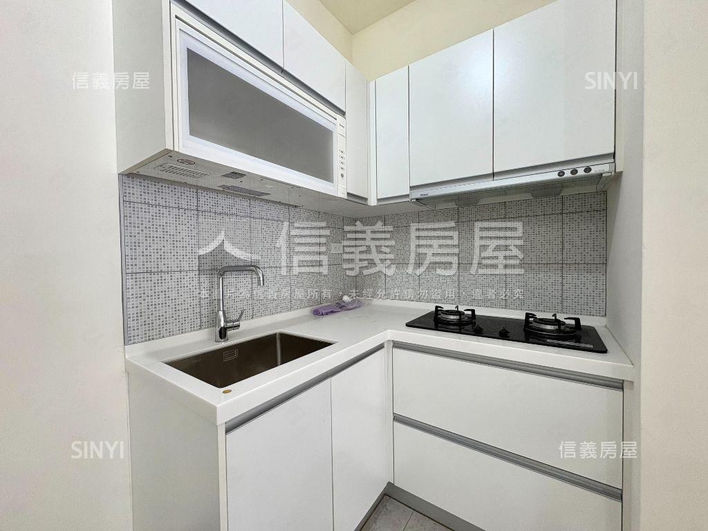 輕屋齡中華二路顯眼金店房屋室內格局與周邊環境