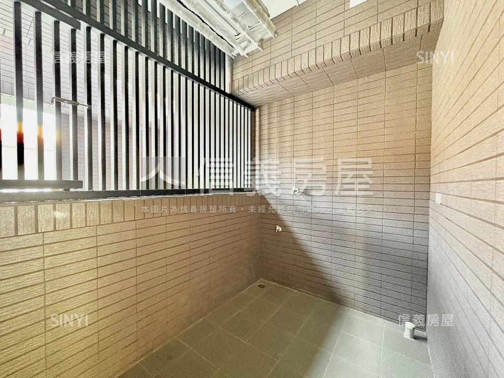 輕屋齡中華二路顯眼金店房屋室內格局與周邊環境