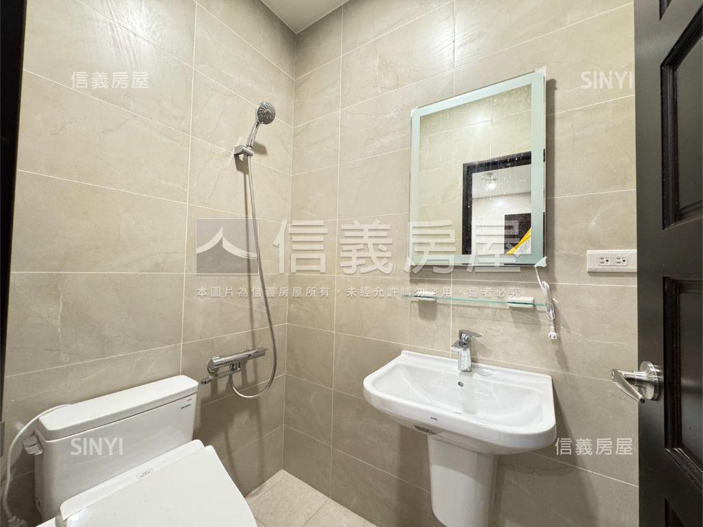 黃金三角窗清新優質店面房屋室內格局與周邊環境