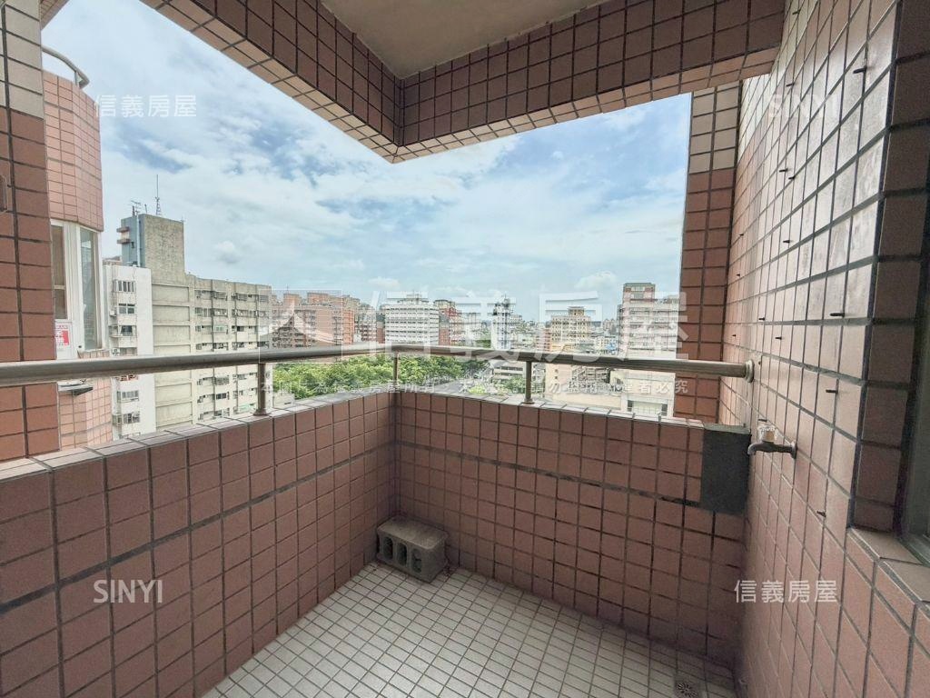 稀有!學區高樓大兩房平車房屋室內格局與周邊環境