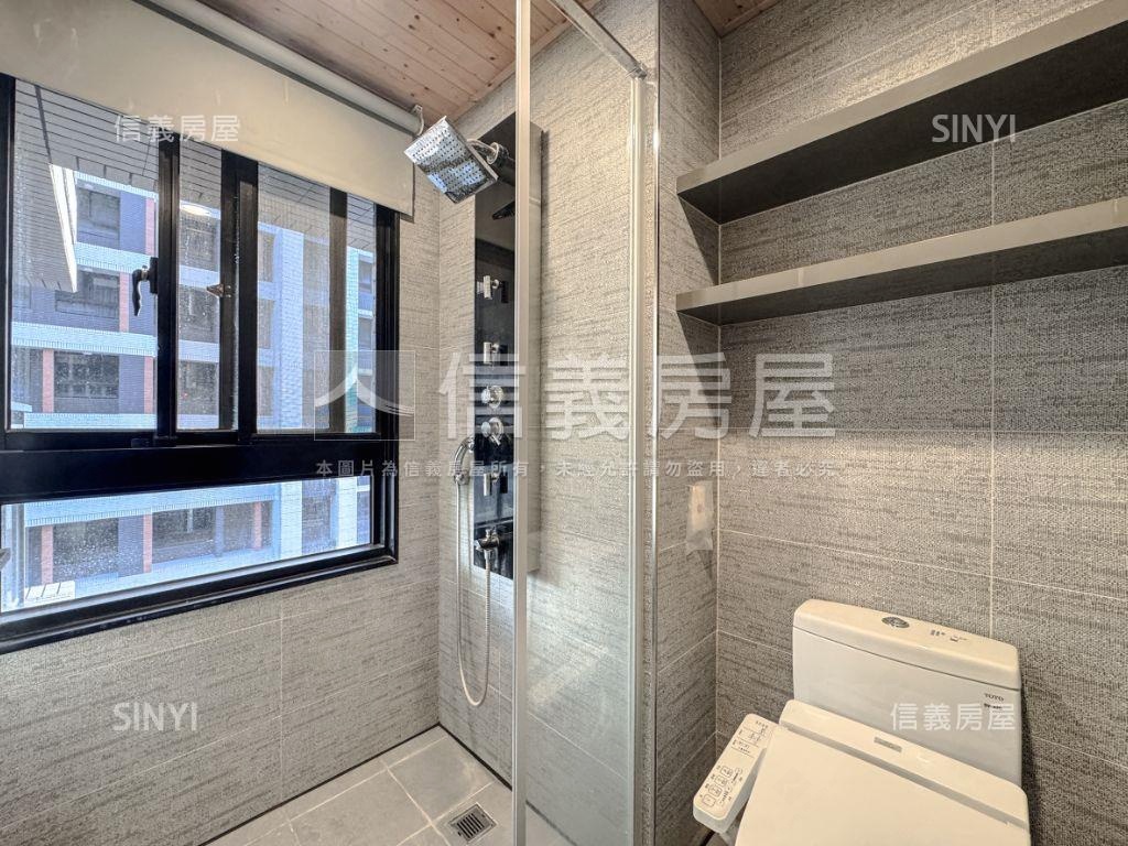 近捷運高醫兩房平車房屋室內格局與周邊環境