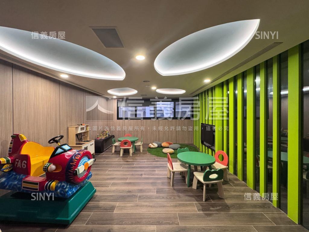 近捷運高醫兩房平車房屋室內格局與周邊環境