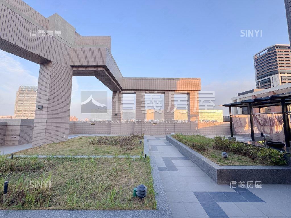 近捷運高醫兩房平車房屋室內格局與周邊環境