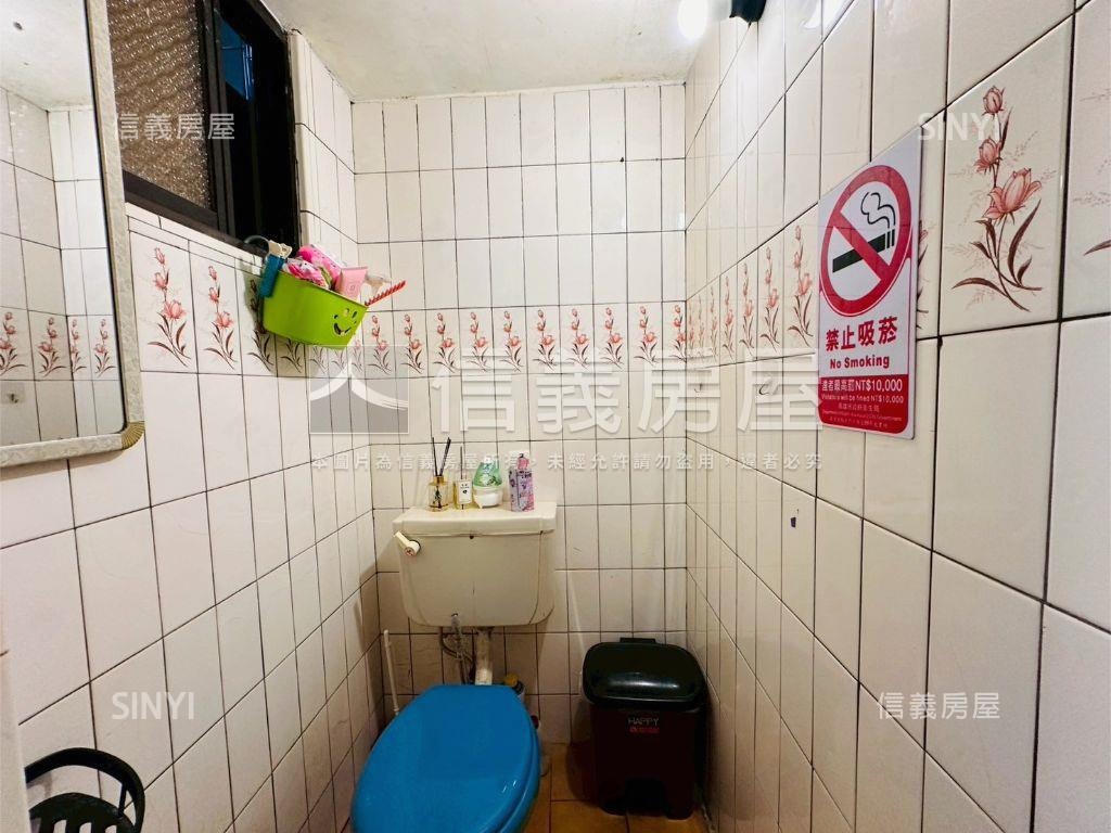 近ＳＫＭ百貨優質透天厝房屋室內格局與周邊環境