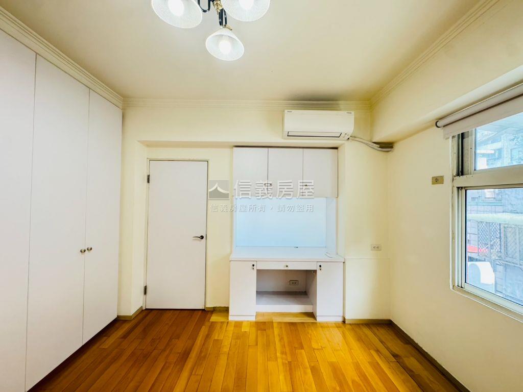 信義安和面１０１邊間美廈房屋室內格局與周邊環境