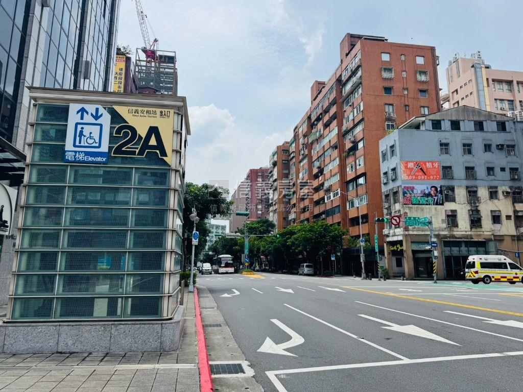 信義安和面１０１邊間美廈房屋室內格局與周邊環境