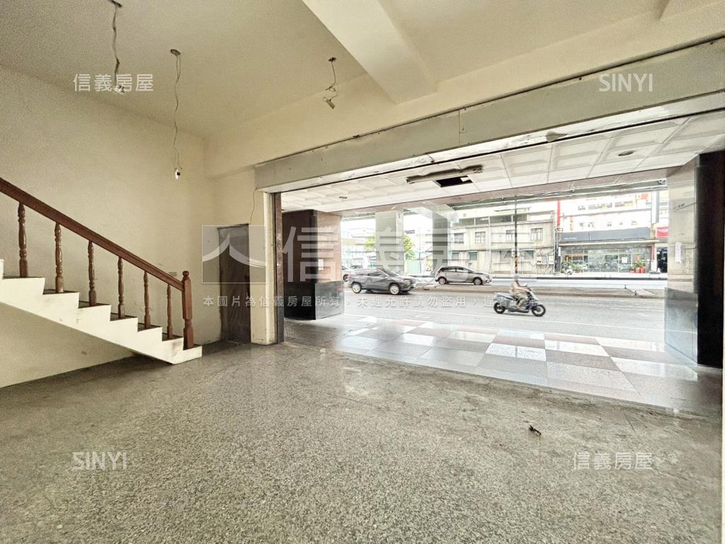 大面寬１＋２樓金店面房屋室內格局與周邊環境