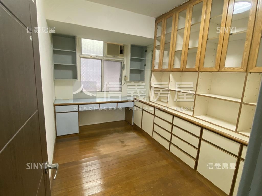稀有低總價大空間房屋室內格局與周邊環境