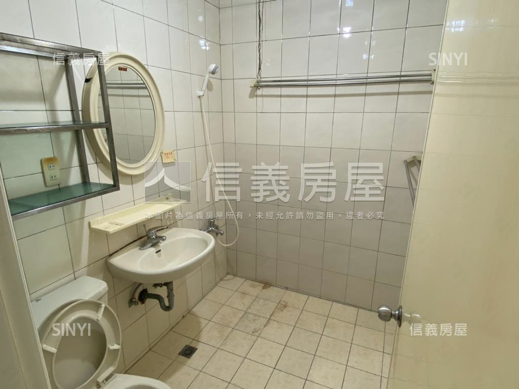 稀有低總價大空間房屋室內格局與周邊環境