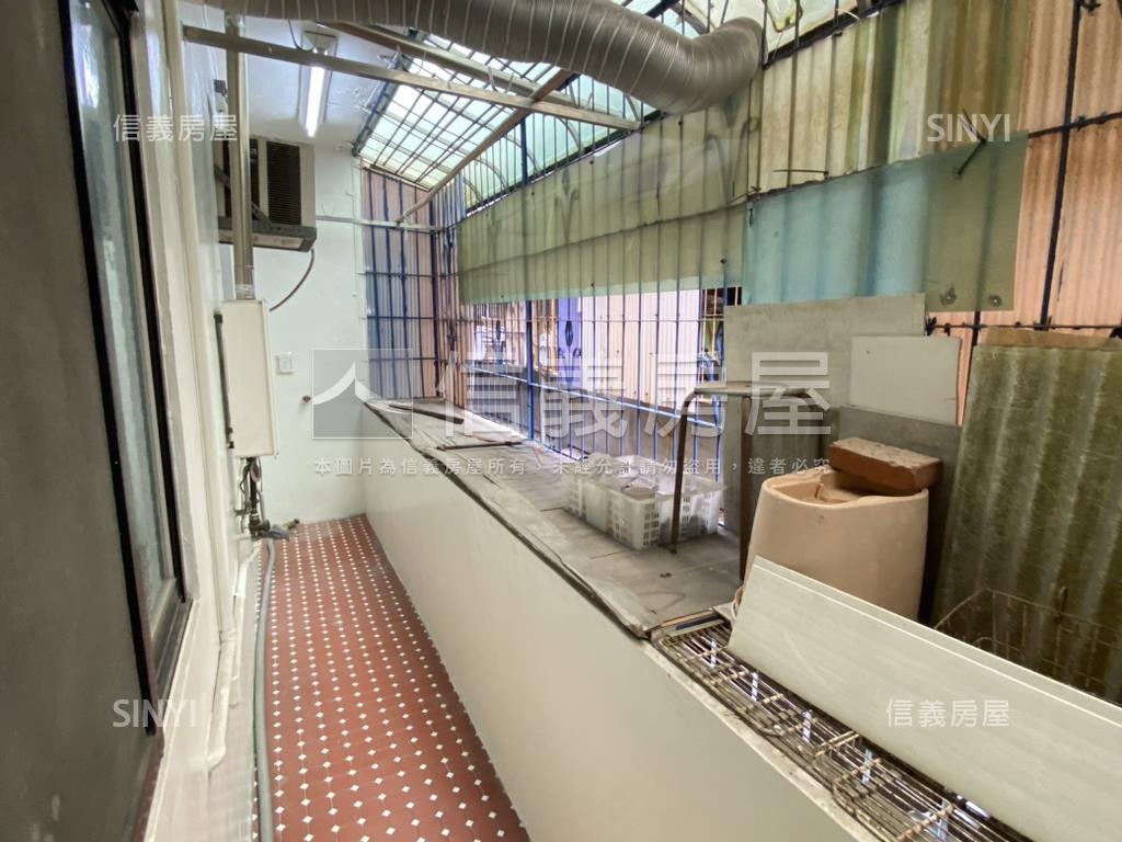 稀有低總價大空間房屋室內格局與周邊環境