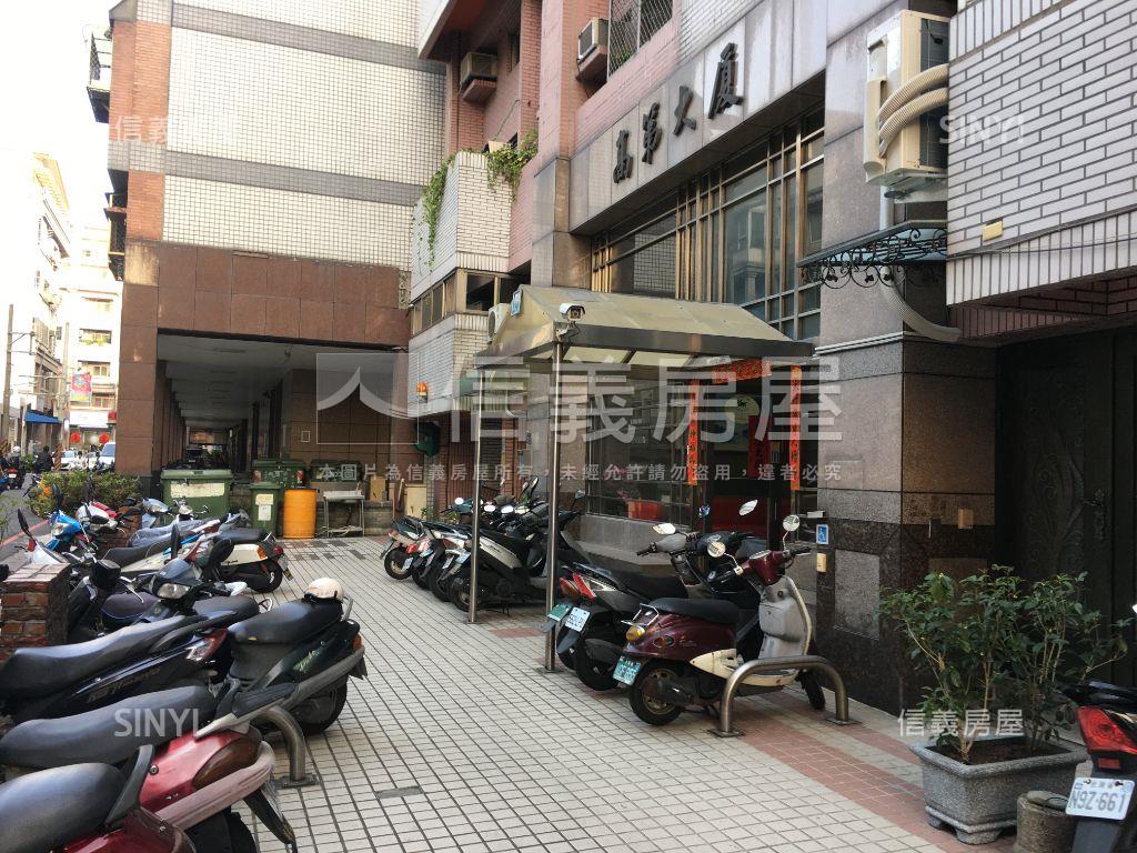 高第大廈★次頂樓視野戶房屋室內格局與周邊環境