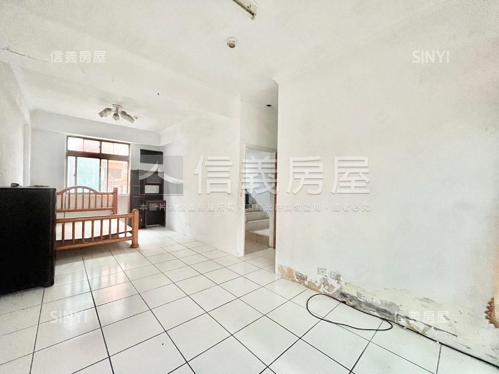 紅瓦厝～近市區四房別墅房屋室內格局與周邊環境