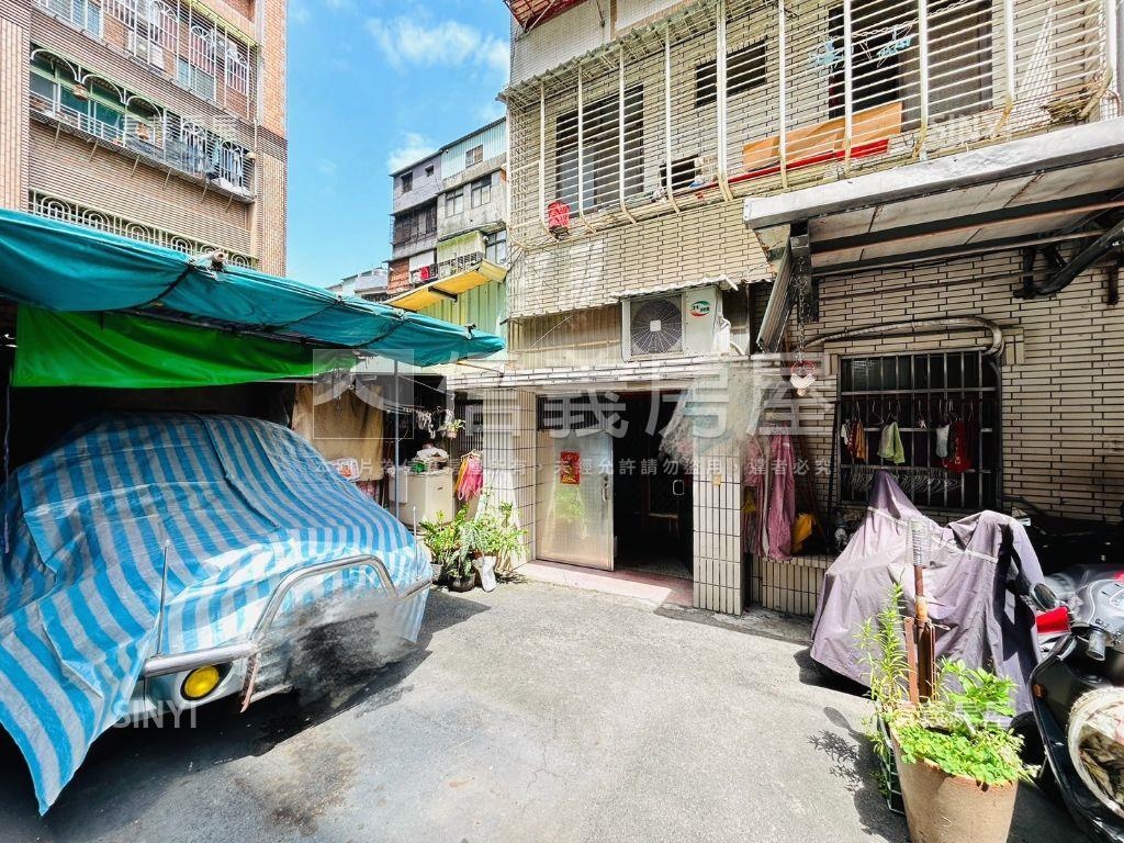 靜巷門口方便停車房屋室內格局與周邊環境