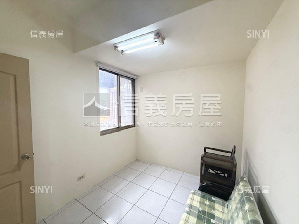 望族二期高樓邊間採光三房房屋室內格局與周邊環境