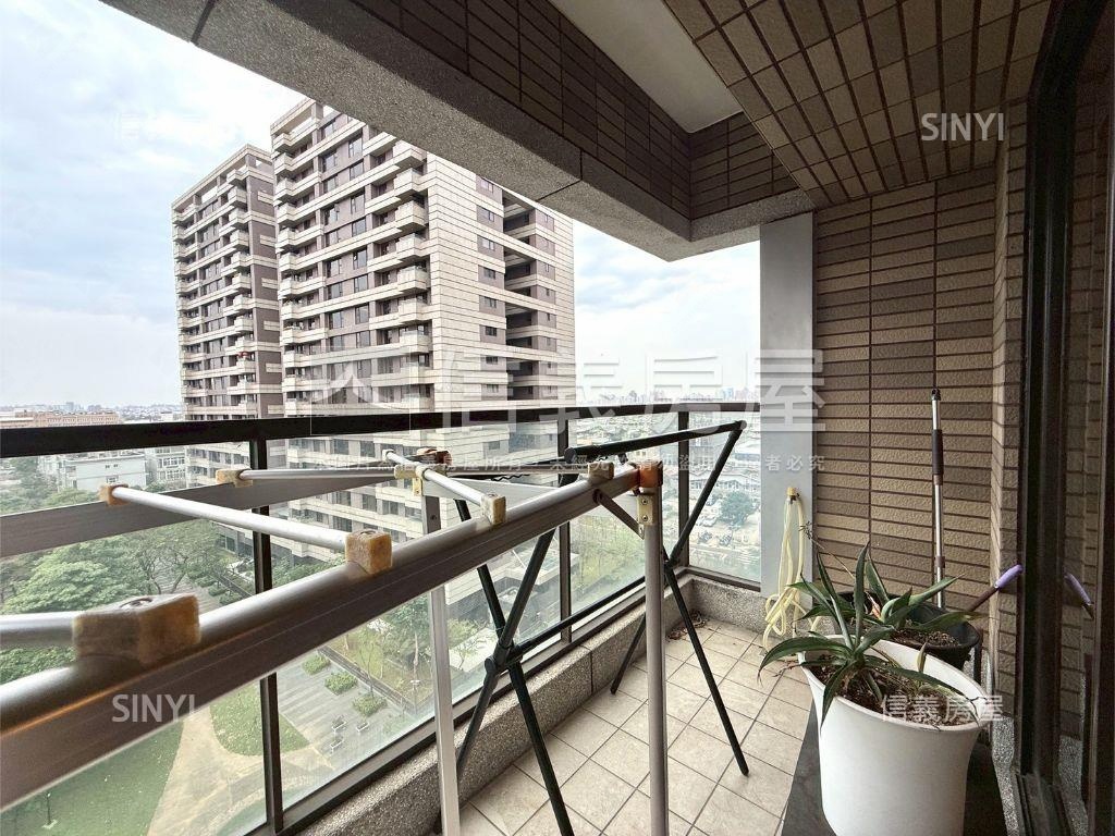 ★專任面公園四房雙車位★房屋室內格局與周邊環境